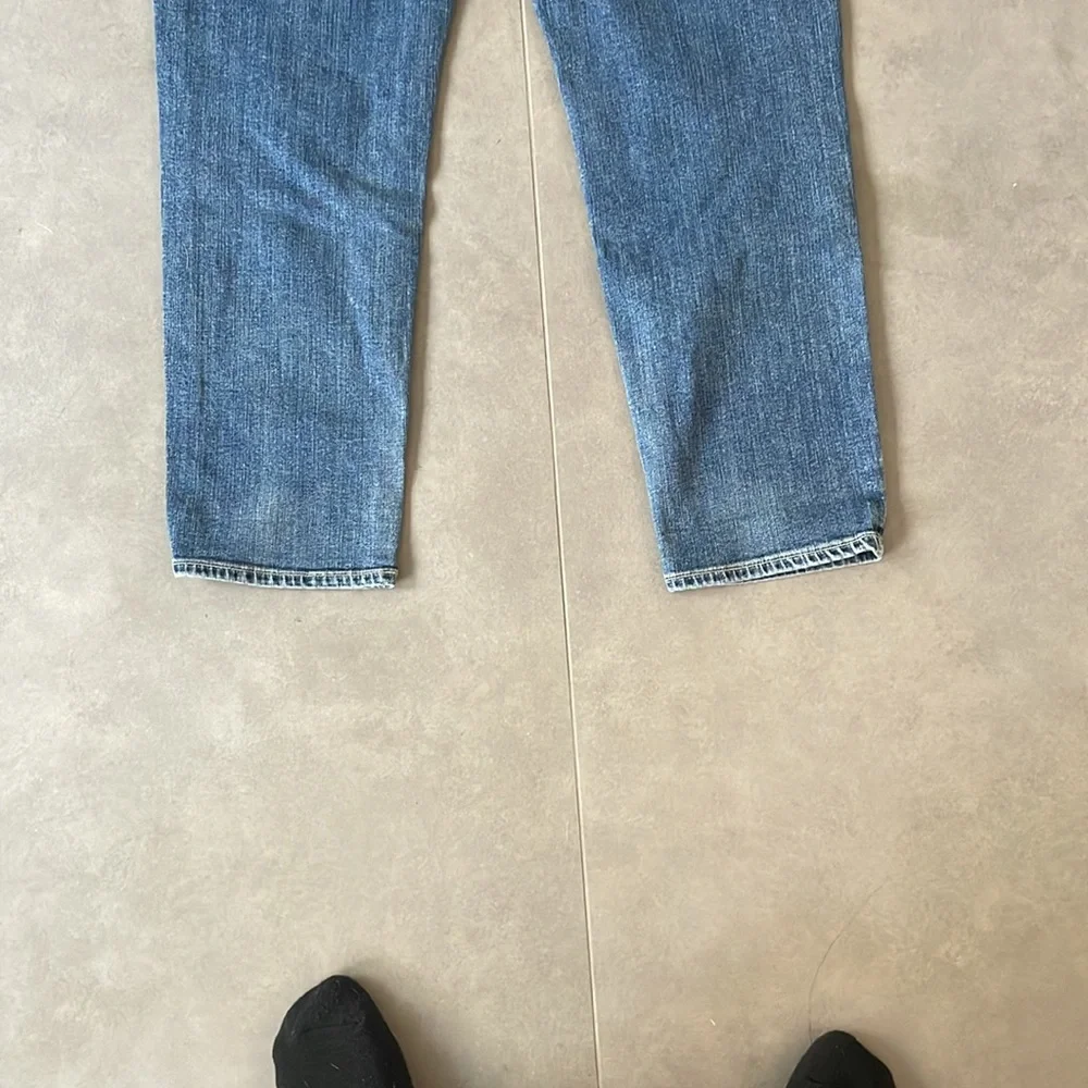 Paige Jimmy Jimmy crop jeans
Sizes 29
Good quality - Picture 6 of 6